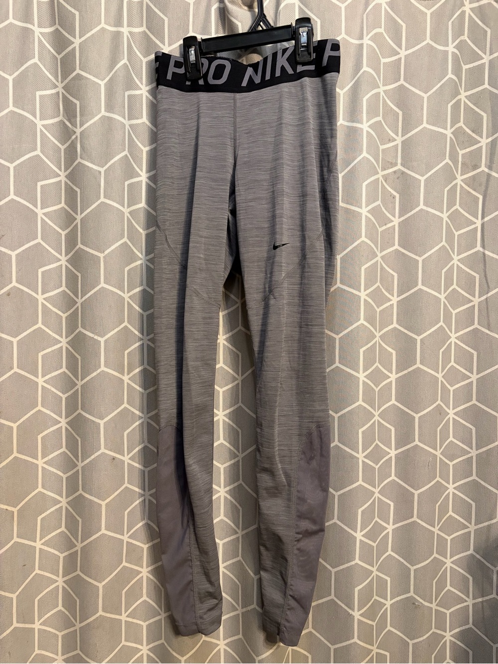 Nike Men’s Gray & Black Performance Joggers